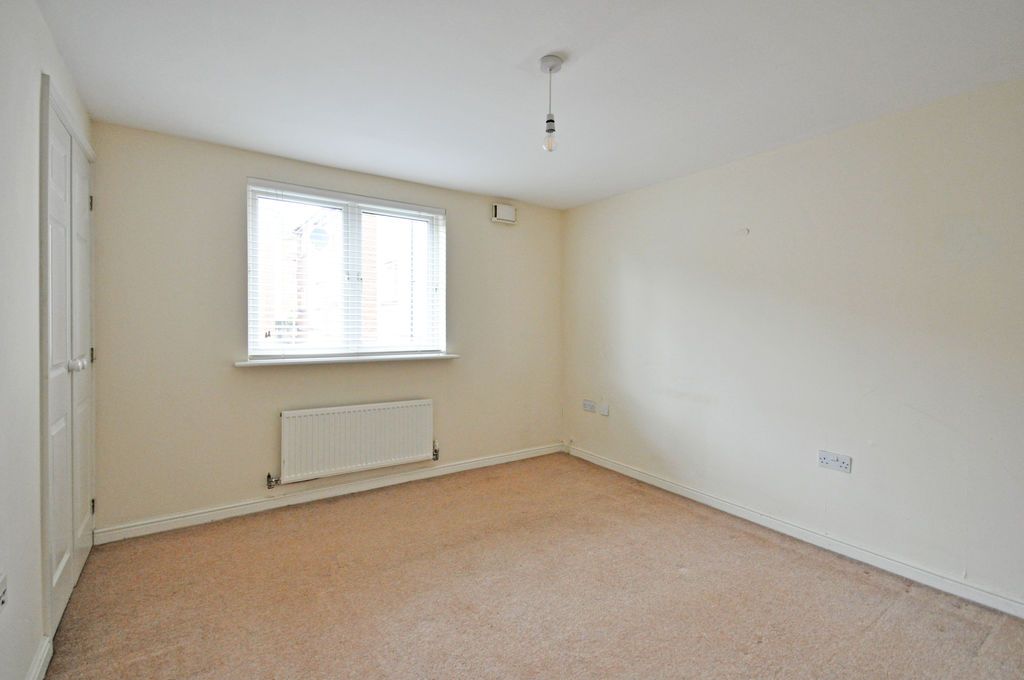 Additional image 11 of 2 bed flat for saleRefurbished Flat, Golden Mile View, Newport NP20
