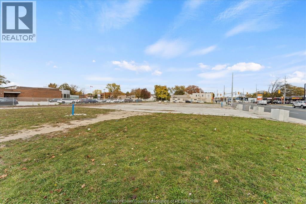 Additional image 5 of 2410-12-16 Tecumseh Road West, Windsor, ON, N9B1W3