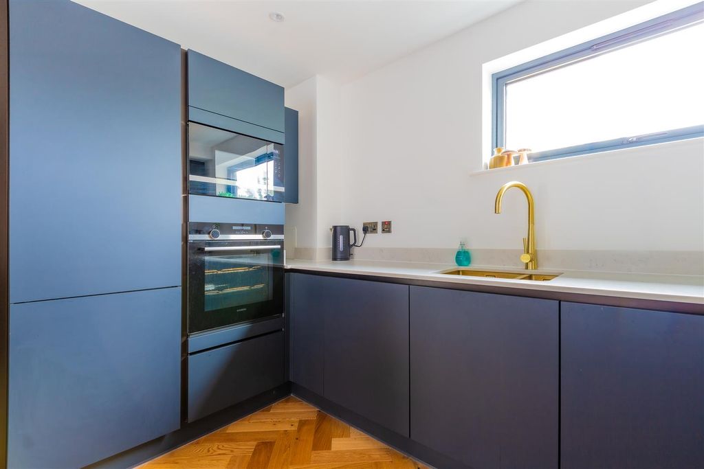 Additional image 2 of 4 bed town house for saleHamiliton Villas, Cathedral Road, Pontcanna, Cardiff CF11