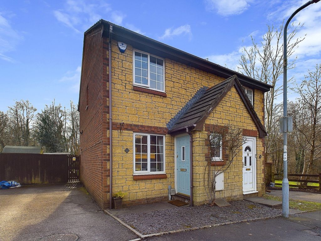 2 bed semi-detached house for saleAcorn Grove, Pontprennau, Cardiff. CF23