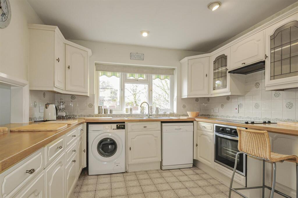Additional image 4 of Oakwood Road, Bricket Wood, St. Albans
