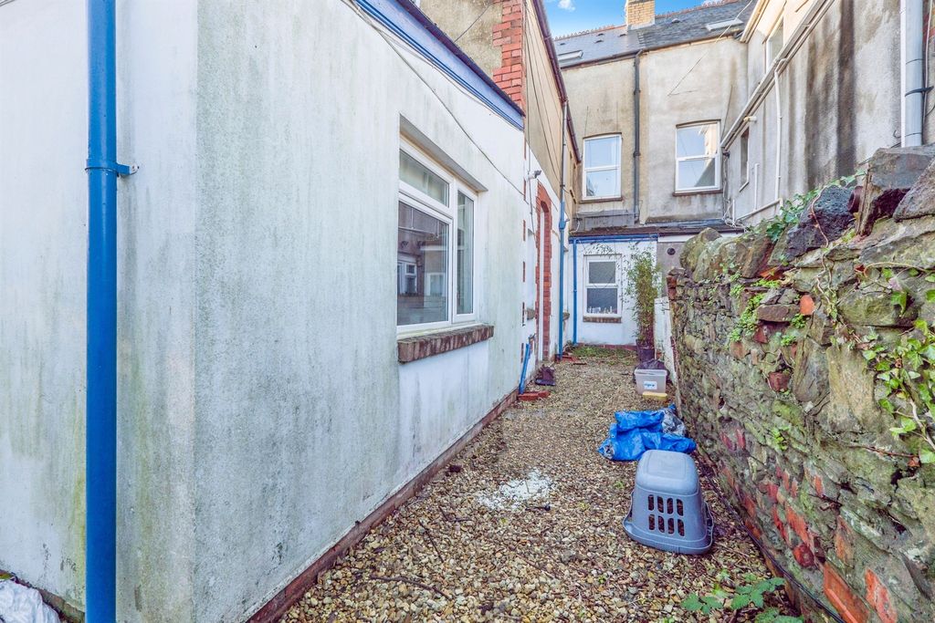 Additional image 6 of 1 bed flat for saleConnaught Road, Roath, Cardiff CF24