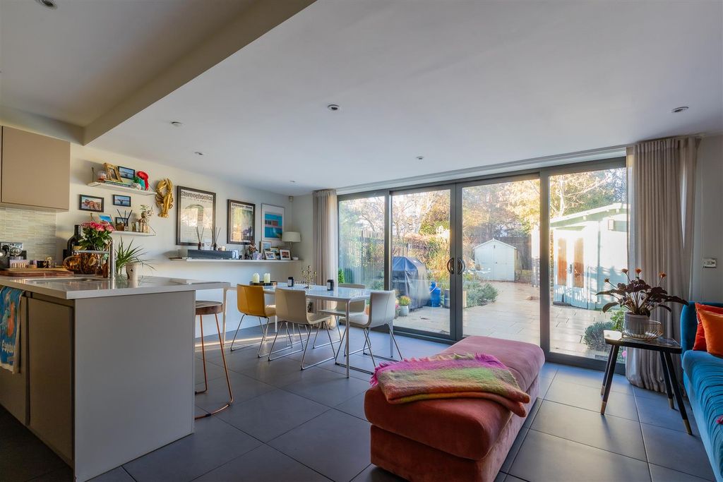 Additional image 2 of 4 bed property for saleConway Road, Pontcanna, Cardiff CF11