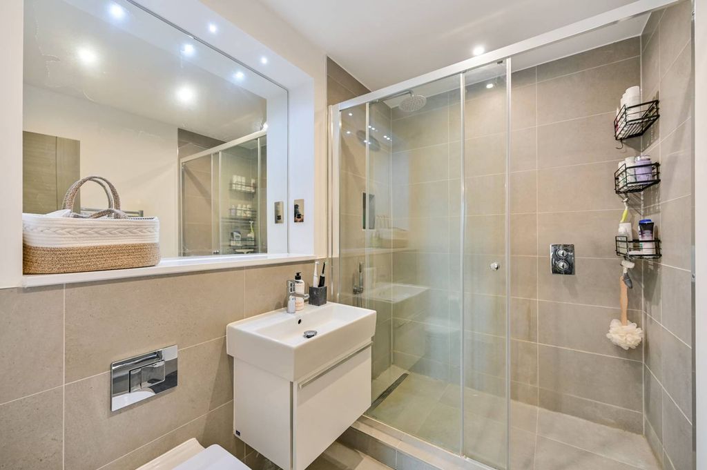 Additional image 9 of 2 bed flat for saleSt. Ives Road, Maidenhead SL6