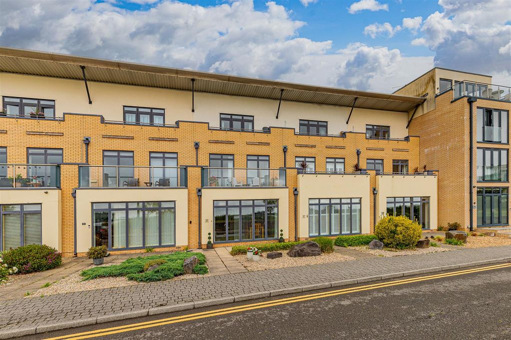 Additional image 24 of 4 bed property for saleWindsor Esplanade, Cardiff CF10