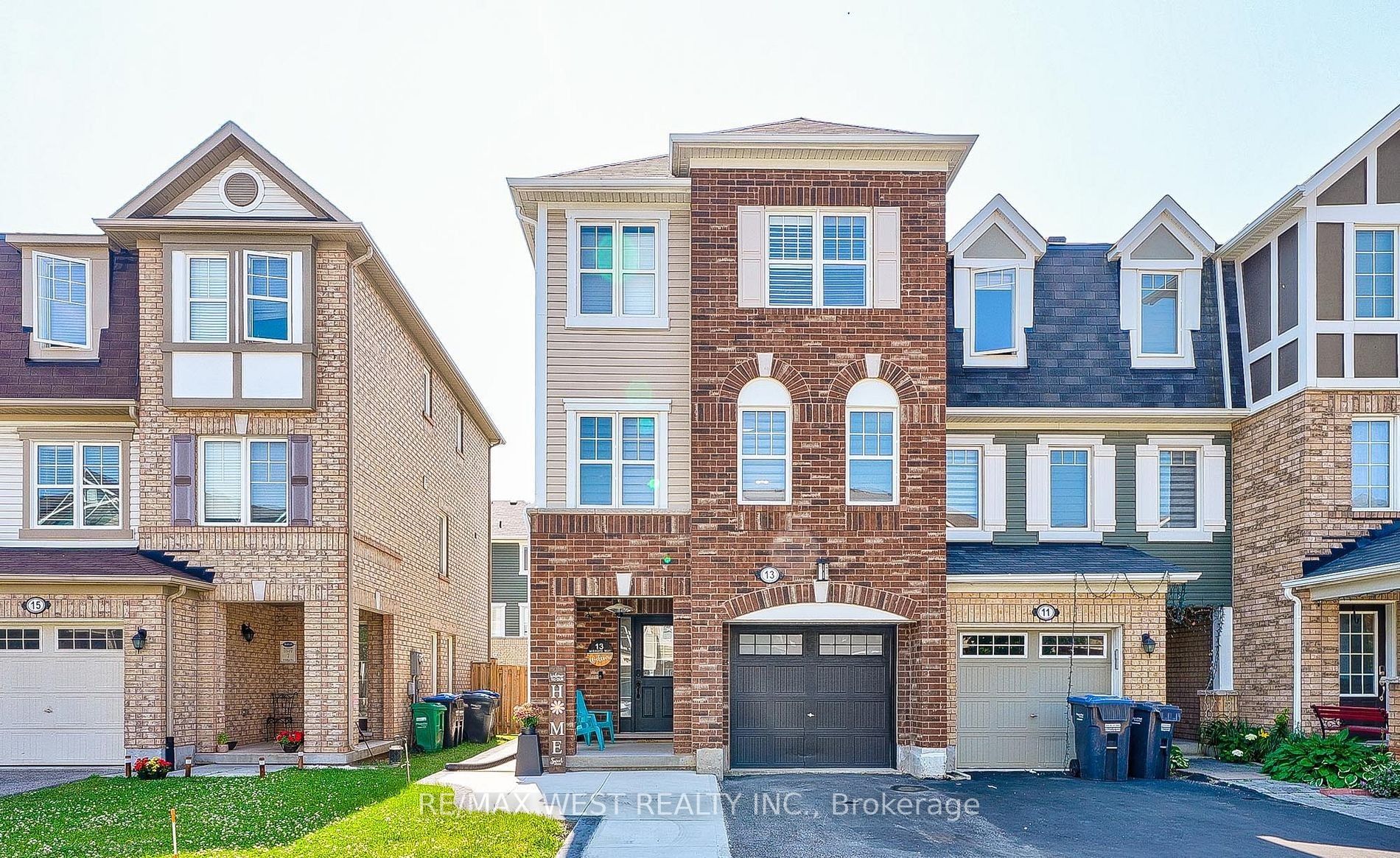 13 Midhope Way, Brampton, ON, L6Y 4Y8