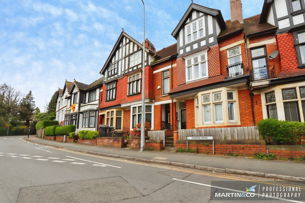 2 bed flat for saleFairoak Road, Roath CF23