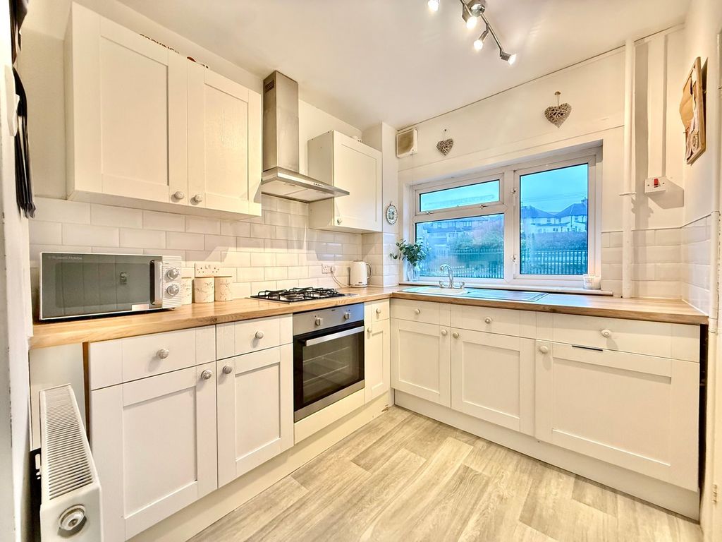 Additional image 5 of 2 bed flat for saleShakespeare Crescent, Newport NP20