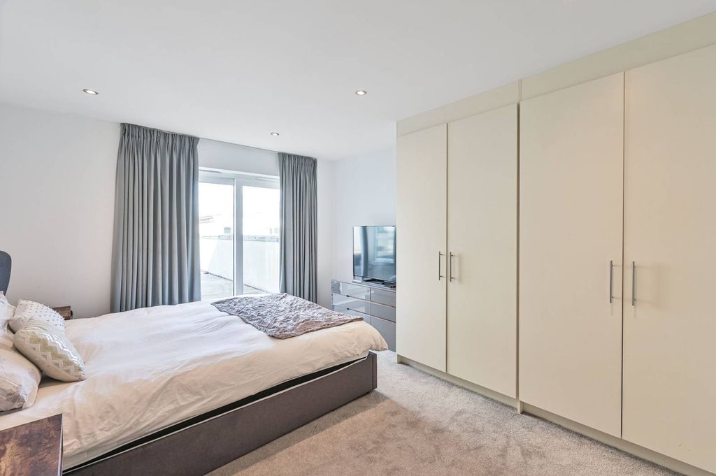 Additional image 3 of 3 bed flat for saleBoulevard Drive, Colindale, London NW9