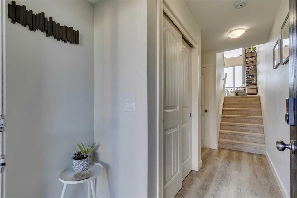 Additional image 4 of 44 Everridge Common SW, Calgary, AB, T2Y5G9