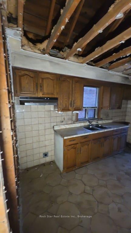 Additional image 6 of 12 Holmesdale Road, Toronto, ON, M6E 1Y1