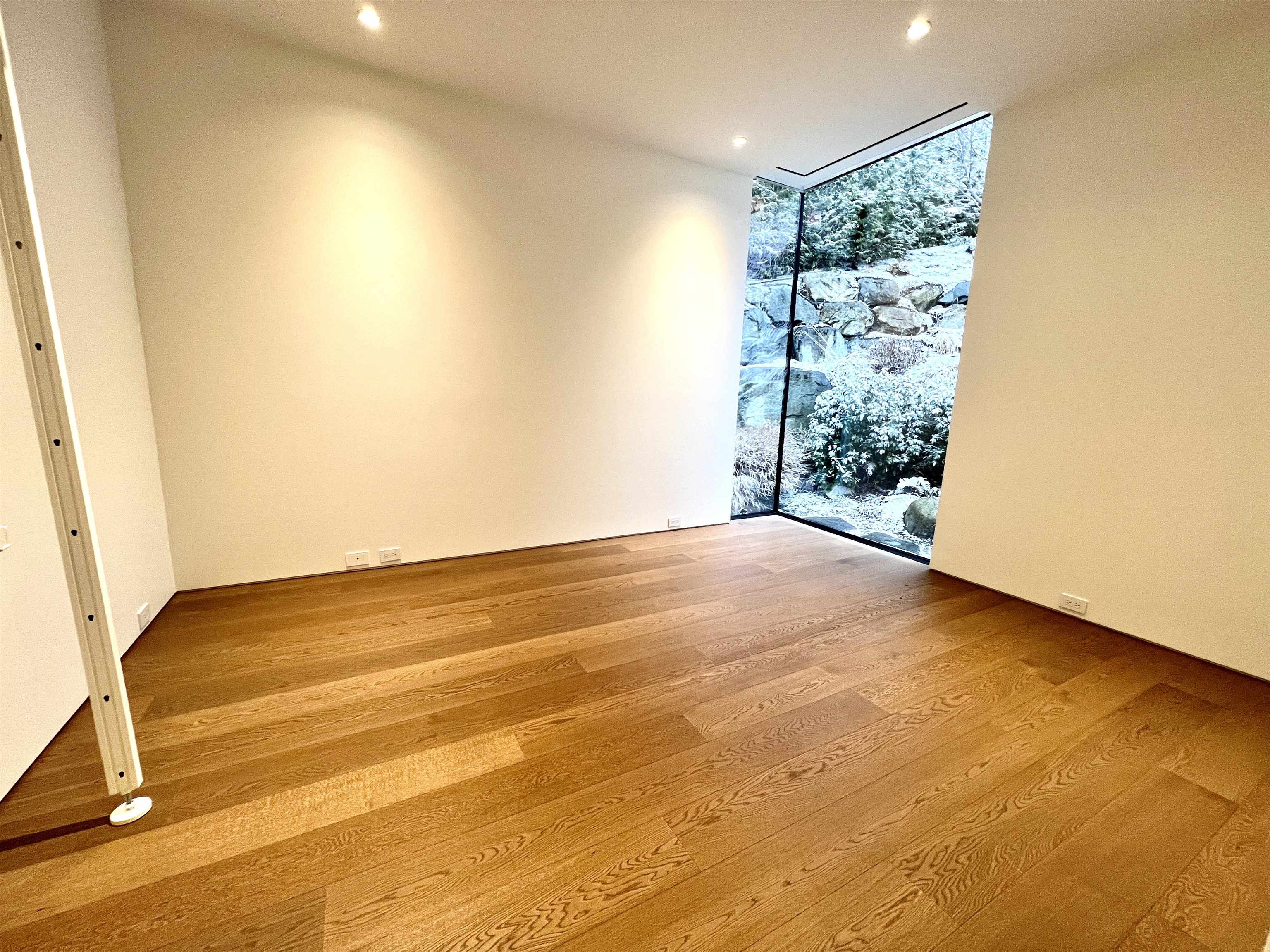 6219 St Georges Crescent, West Vancouver, BC, V7S 2P7