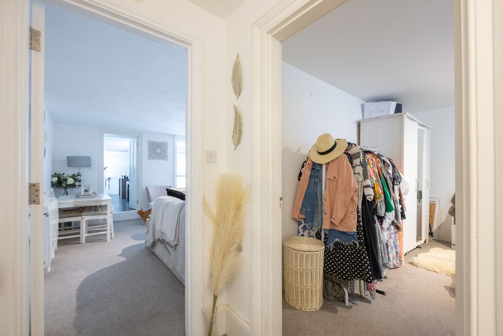 Additional image 10 of 1 bed flat for sale25 Duhamel Place, St. Helier, Jersey JE2