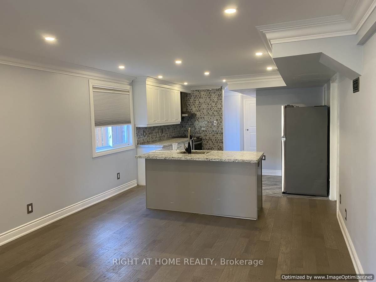 Additional image 4 of Main-571 Roselaire Trail, Mississauga, ON, L5R 2Z9
