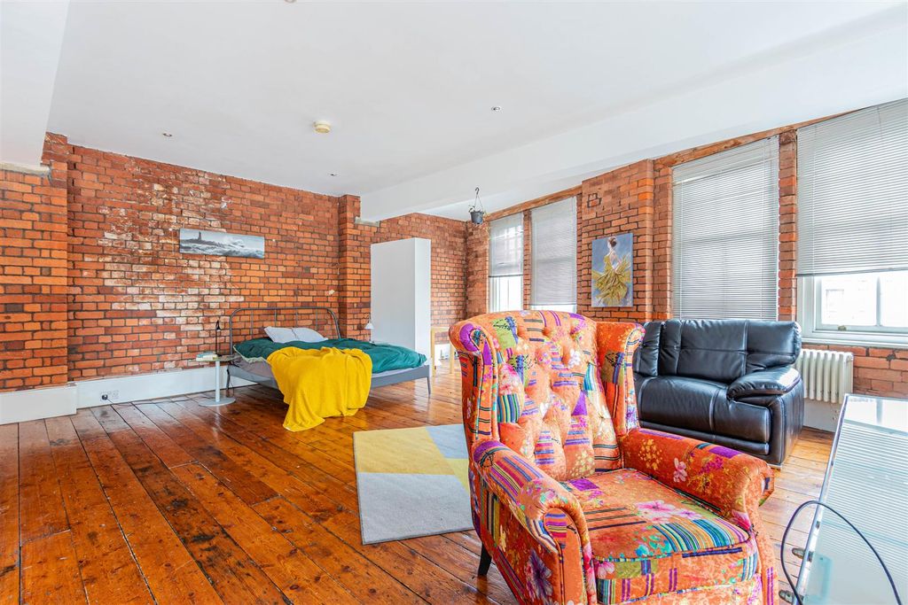 Additional image 8 of Studio for sale4 Ocean House, Clarence Road, Cardiff CF10
