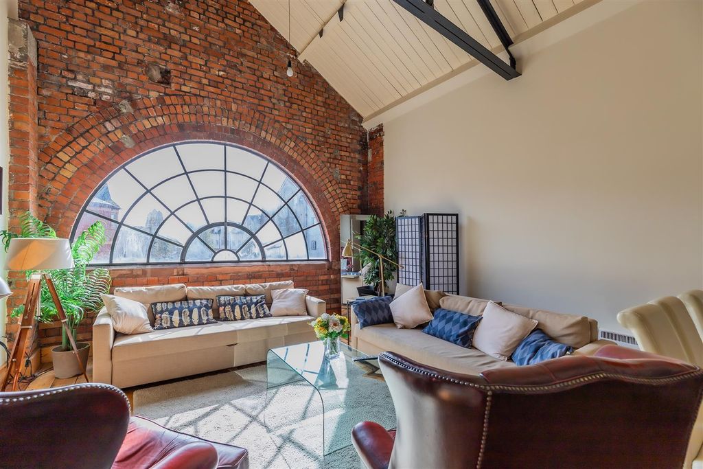 Additional image 3 of 1 bed flat for salePendyris Street, Cardiff CF11
