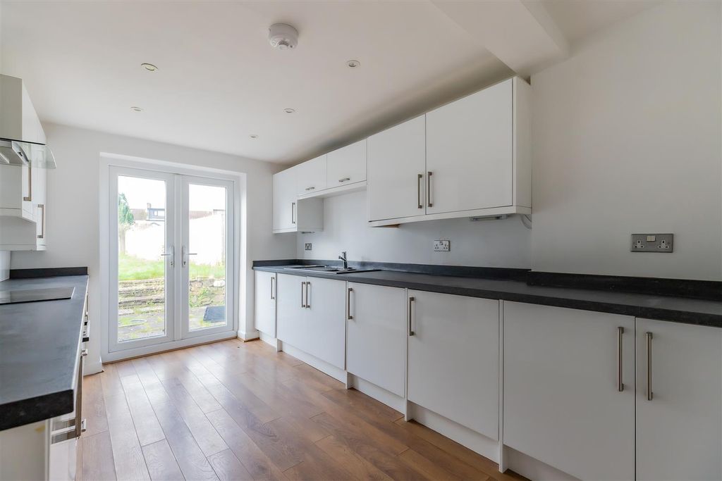 Additional image 6 of 3 bed property for saleWyndham Crescent, Canton, Cardiff CF11