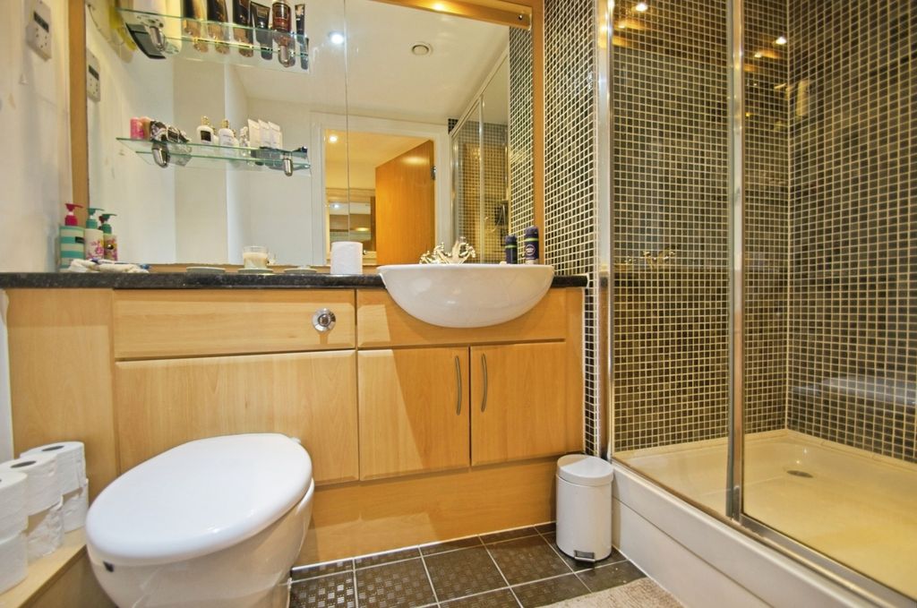 Additional image 9 of 2 bed flat for saleCity Wharf Apartments, Schooner Way, Cardiff Bay, Cardiff CF10