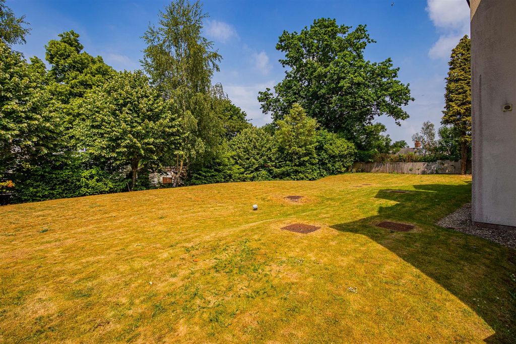 Additional image 13 of 2 bed flat for saleHeathwood Road, Heath CF14
