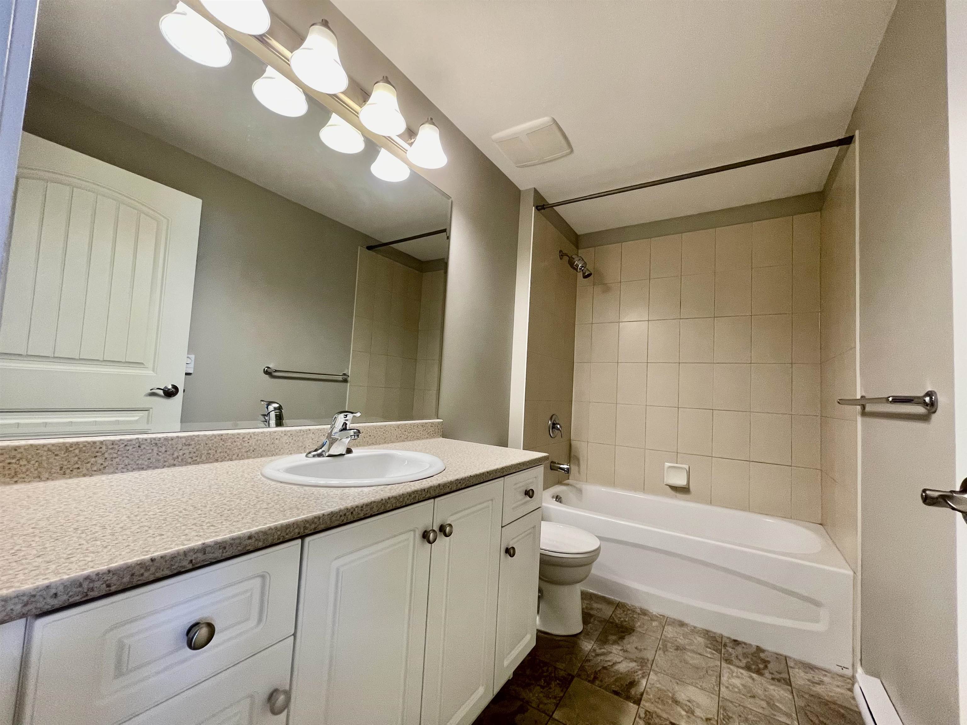 Additional image 6 of Basement-790 211b Street, Langley, BC, V2Y 0H3