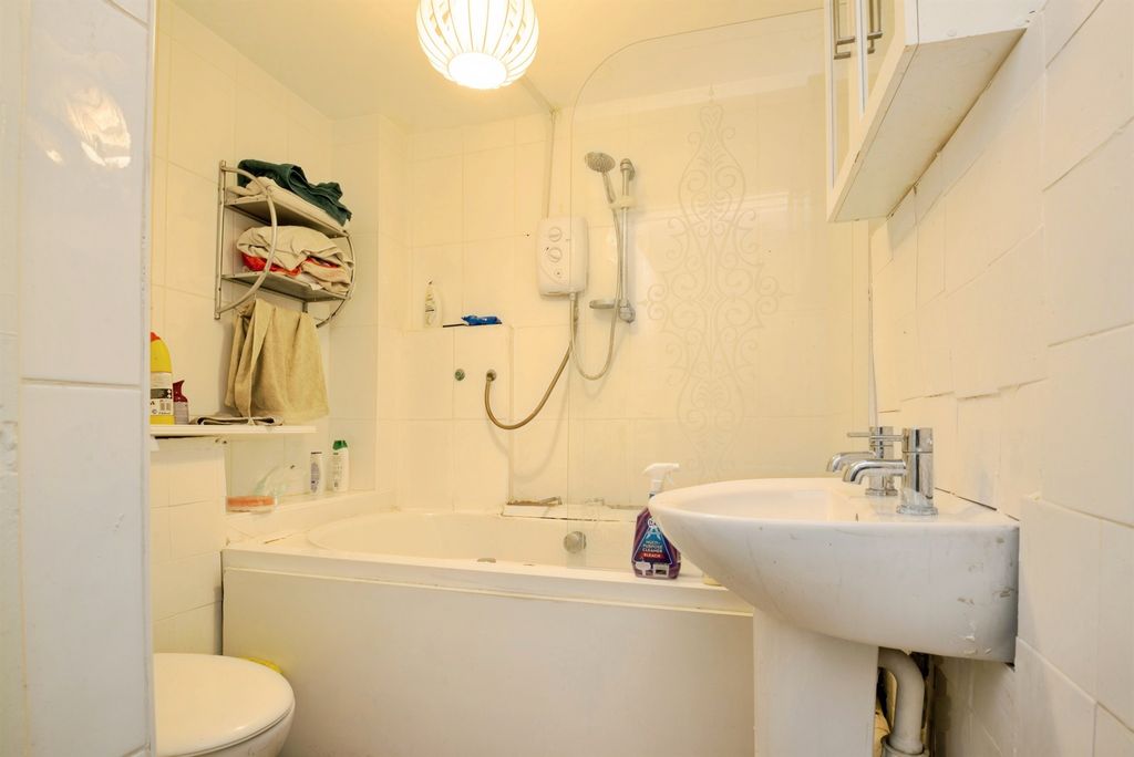 Additional image 7 of 1 bed flat for saleTaffs Mead Embankment, Cardiff CF11