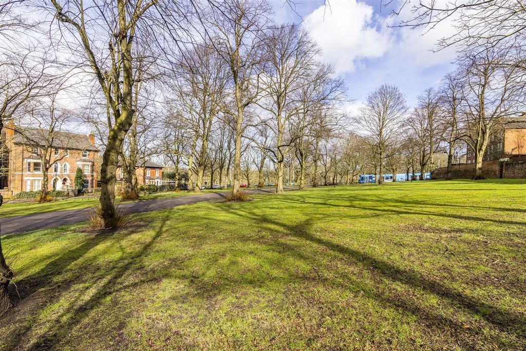 Additional image 3 of 16 bed detached house for saleWaterloo Road, Nottingham NG7