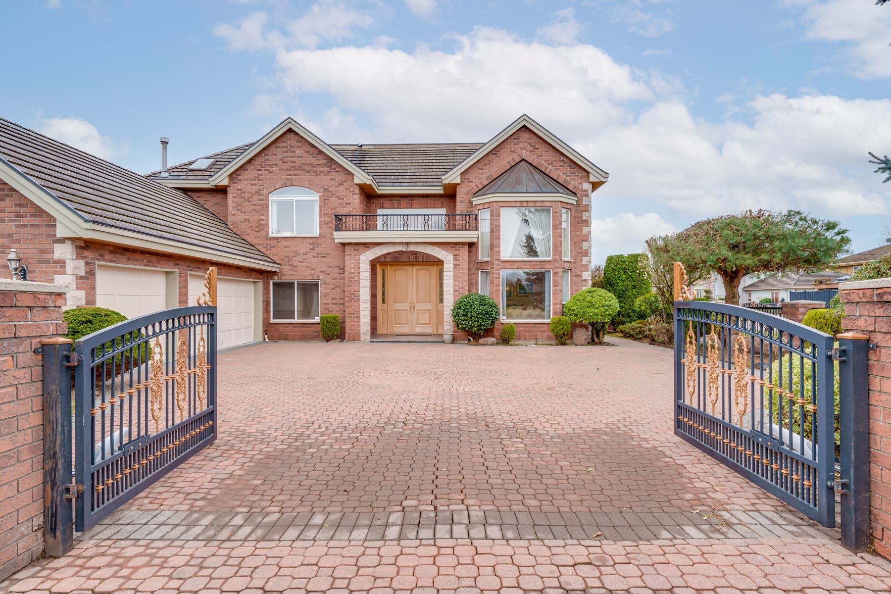 7460 Broadmoor Boulevard, Richmond, BC, V7A 1A7