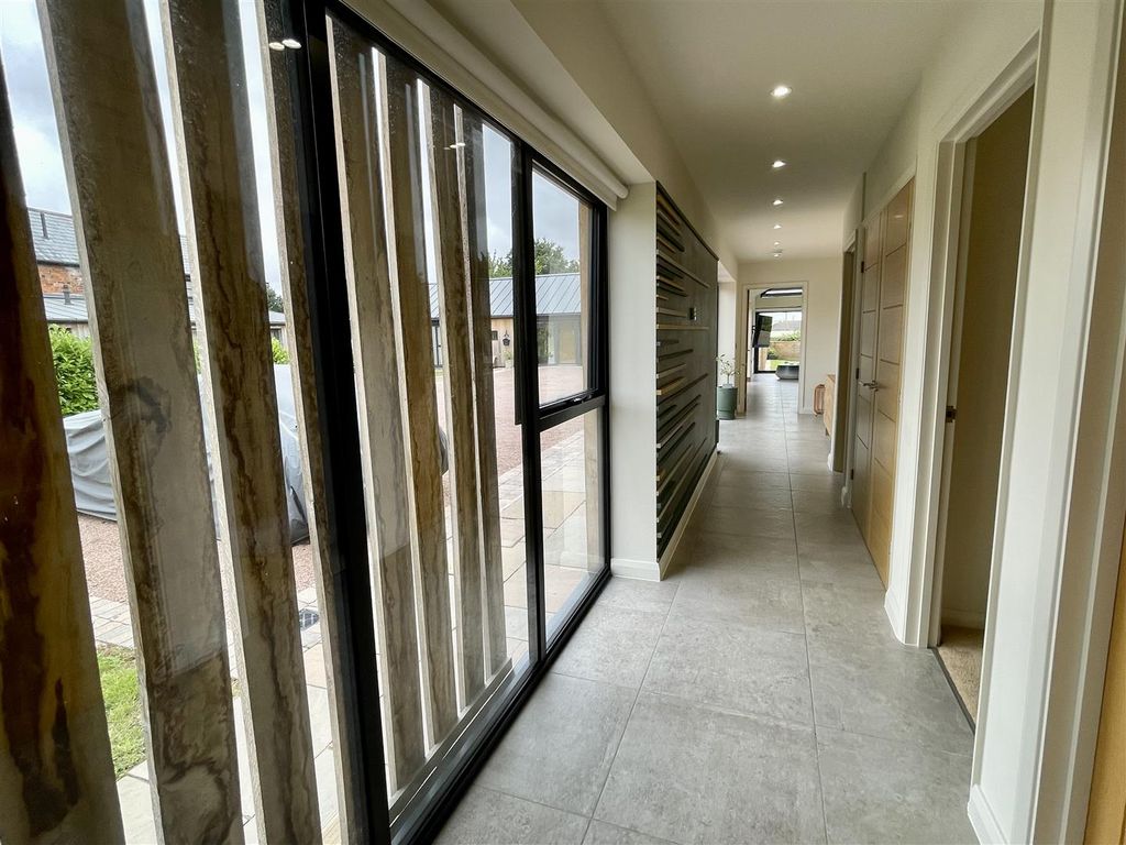 Additional image 5 of 3 bed detached bungalow for saleStarling Close, Rogiet, Caldicot NP26