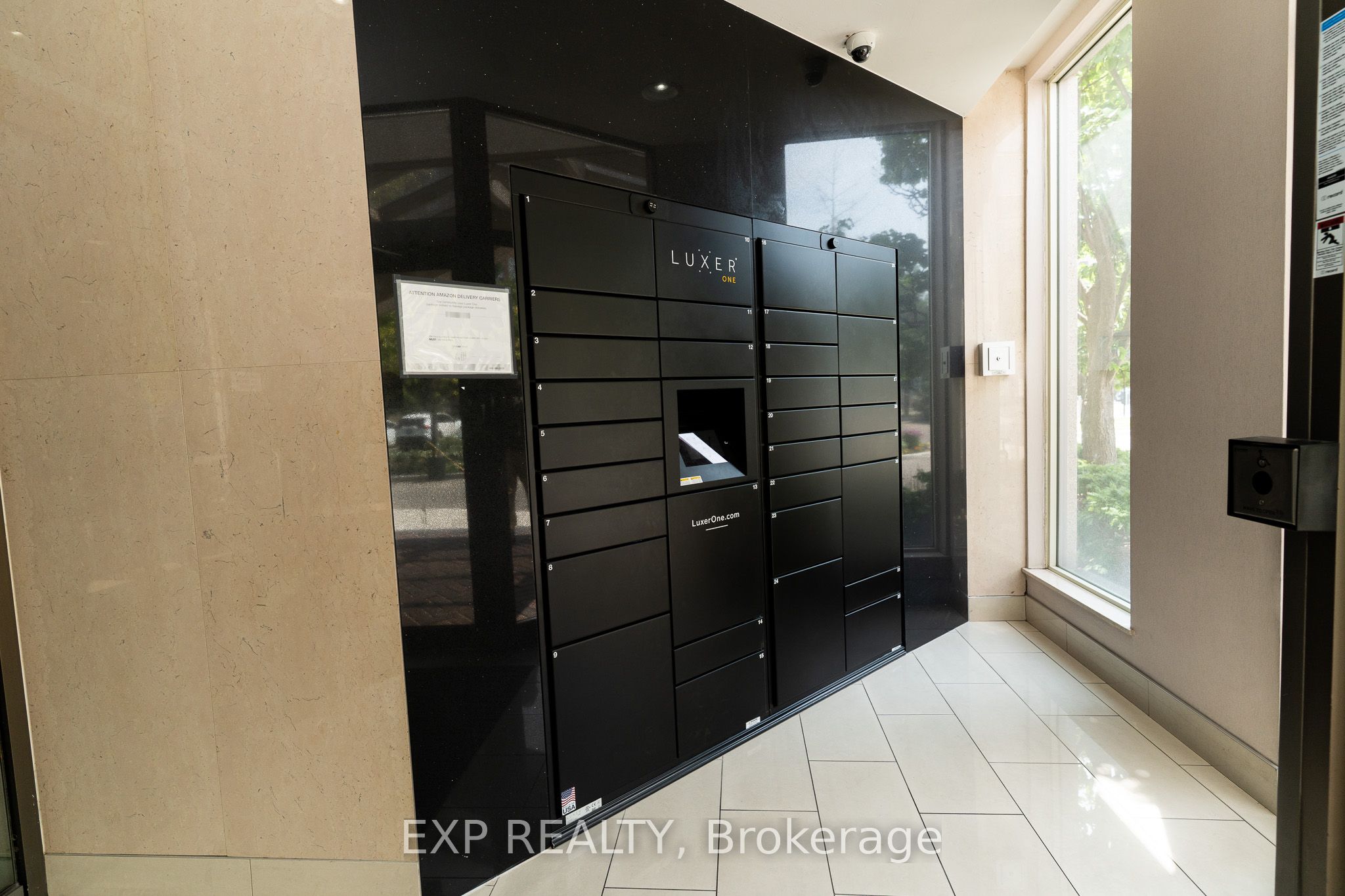 Additional image 4 of PH 8-1500 Grazia Court, Mississauga, ON, L4W 4Z9
