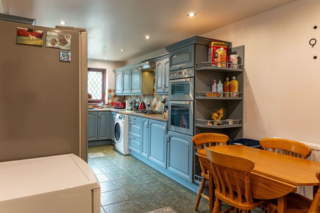 Additional image 13 of 4 bed detached house for salePennyfarthing Lane, Undy NP26