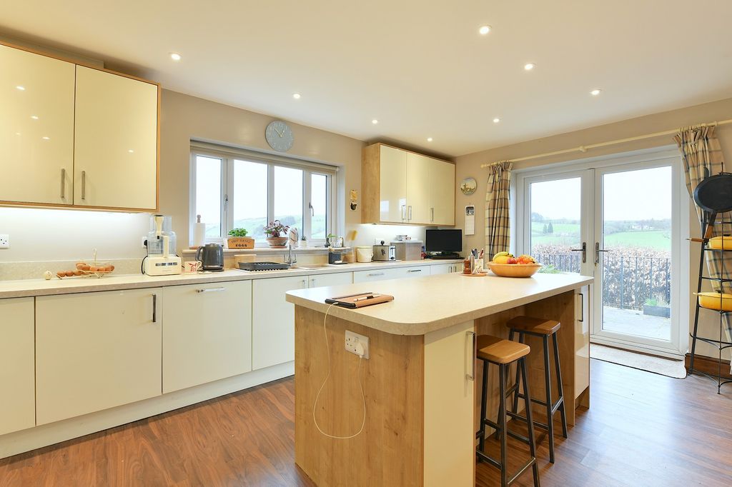 4 bed farm for saleCray, Brecon, Powys. LD3 photo 3