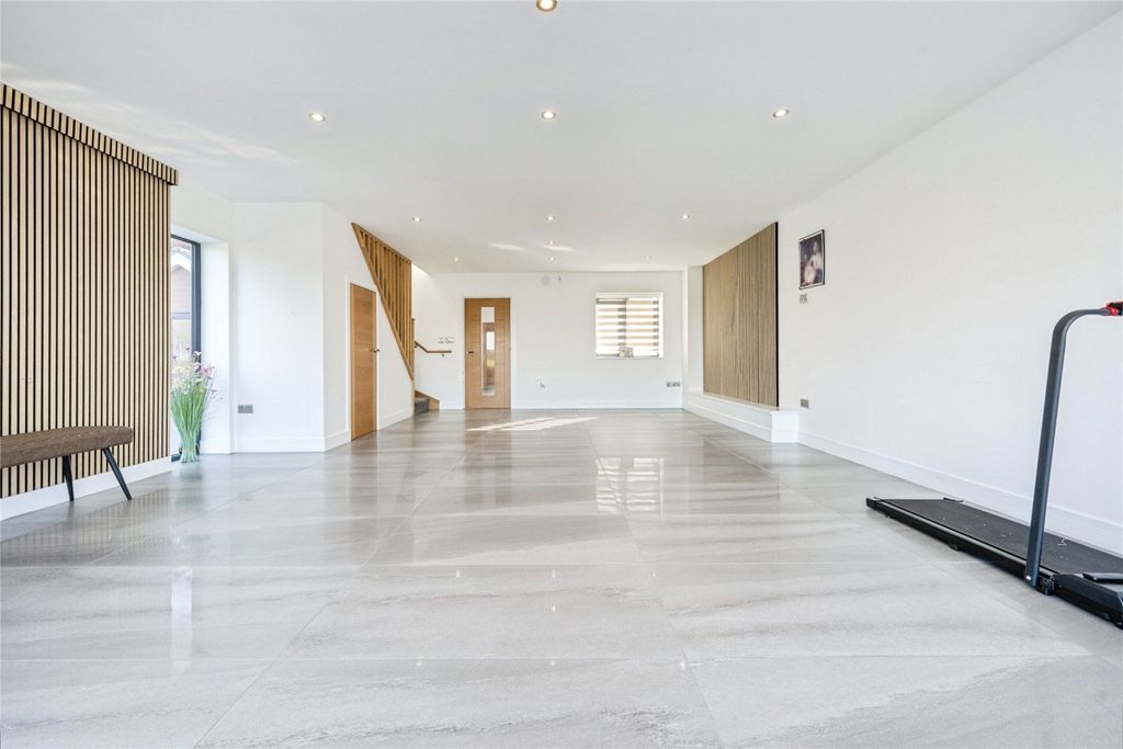 Additional image 35 of 8 bed detached house for saleGreen End Road, Bedford, Bedfordshire MK43