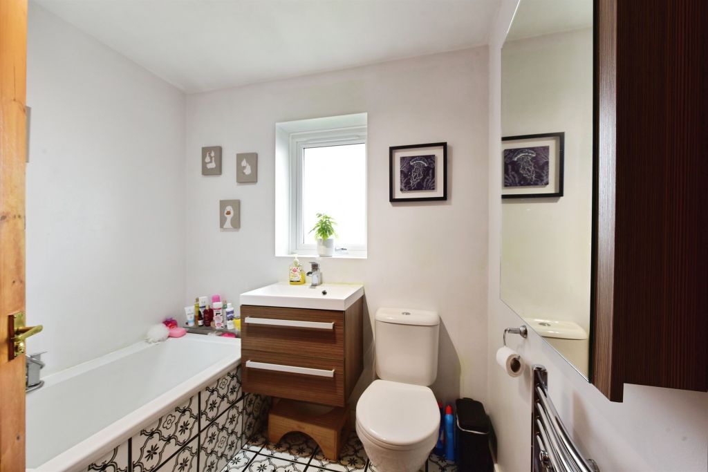 Additional image 8 of 4 bed semi-detached house for saleRobin Place, Aston, Sheffield S26
