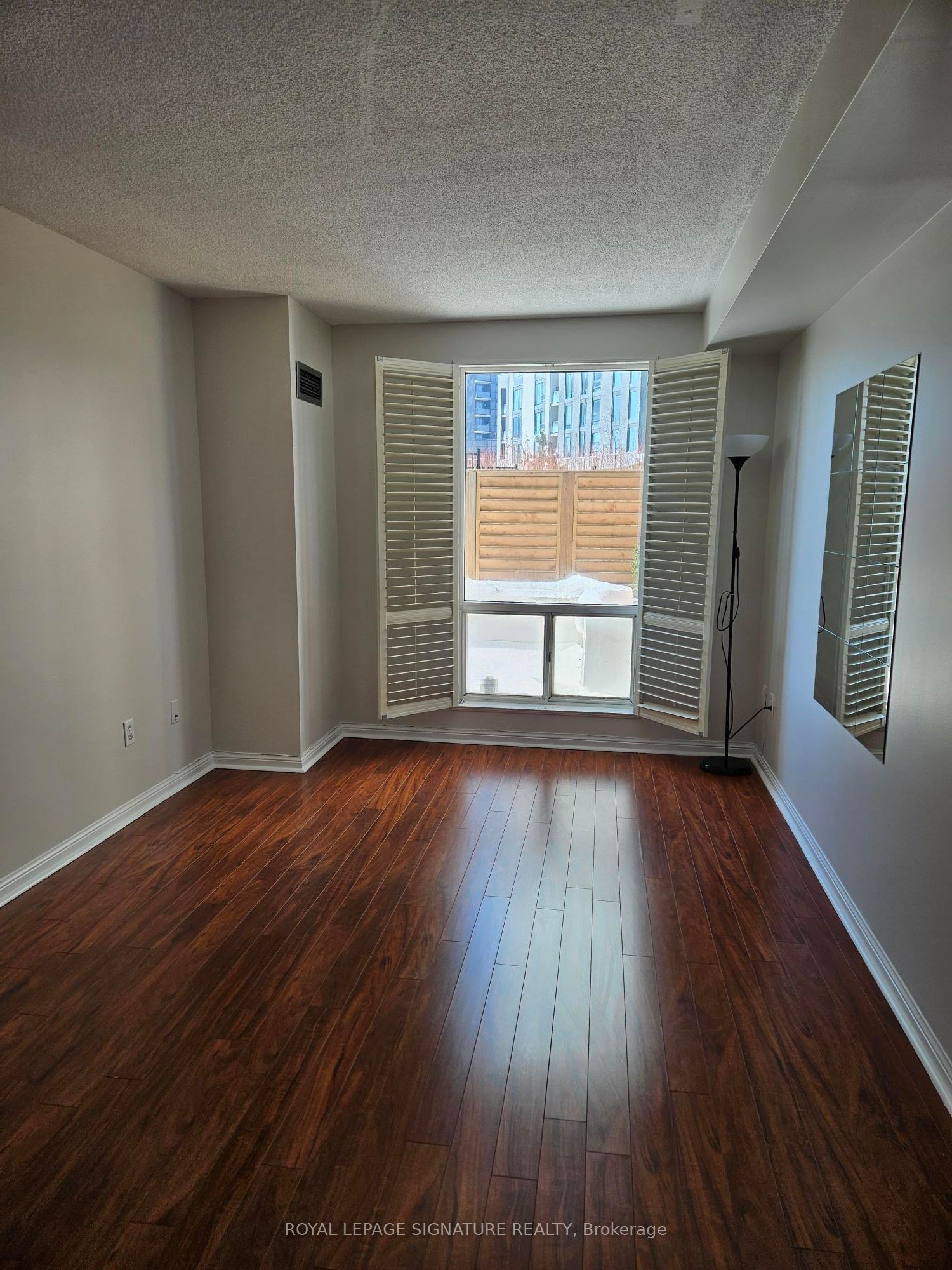 101-101 Subway Crescent, Toronto, ON, M9B 6K4 photo 5