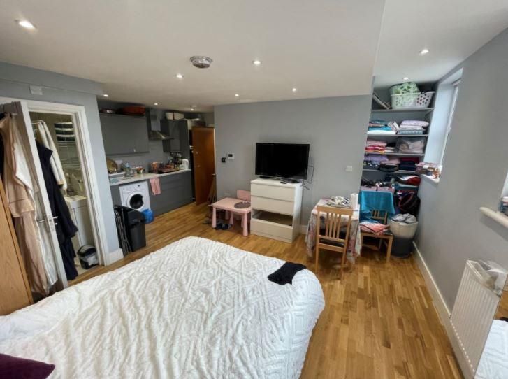 Additional image 17 of Land for saleCricklewood Broadway, London NW2