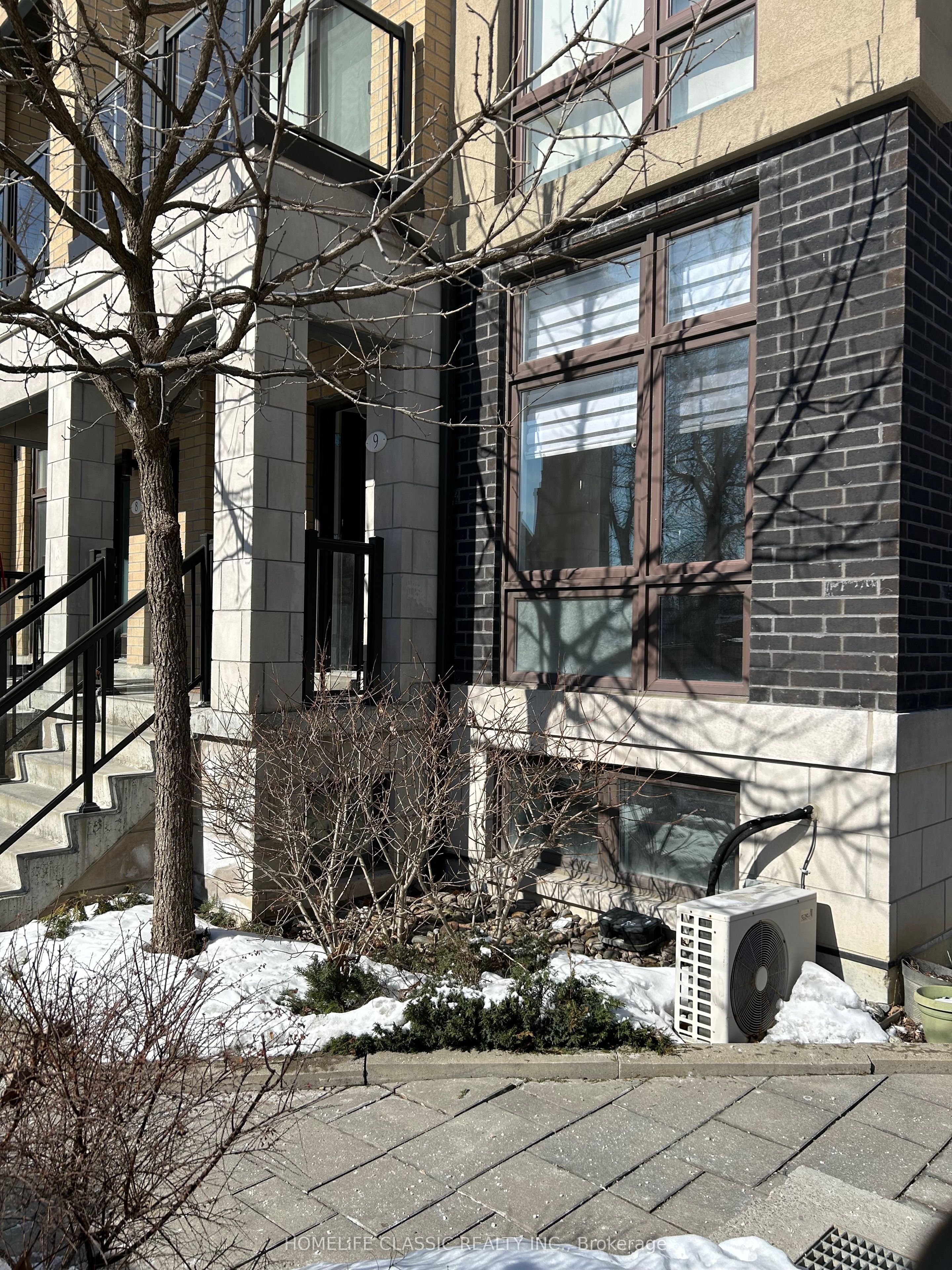 9-11 Eldora Avenue, Toronto, ON, M2M 0B5 photo 3