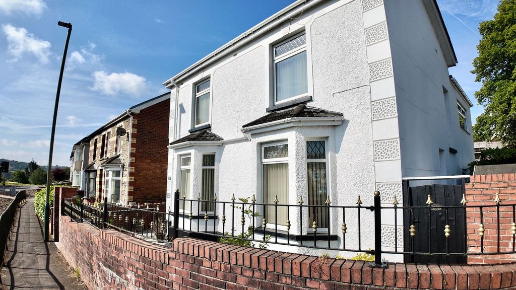 4 bed detached house for saleBlackwood Road, Pontllanfraith NP12