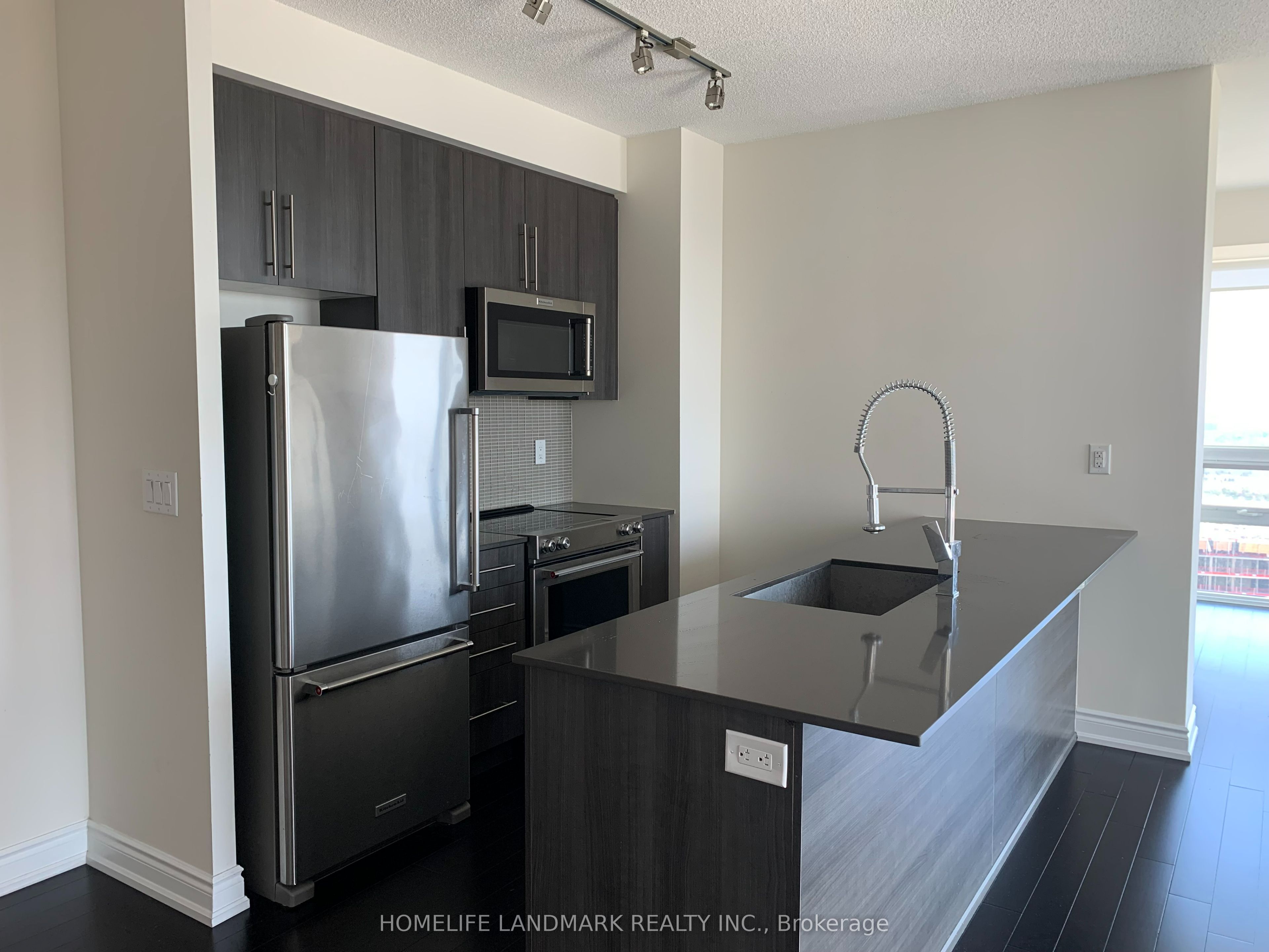 Additional image 5 of 3810-4011 Brickstone Mews, Mississauga, ON, L5B 0J7