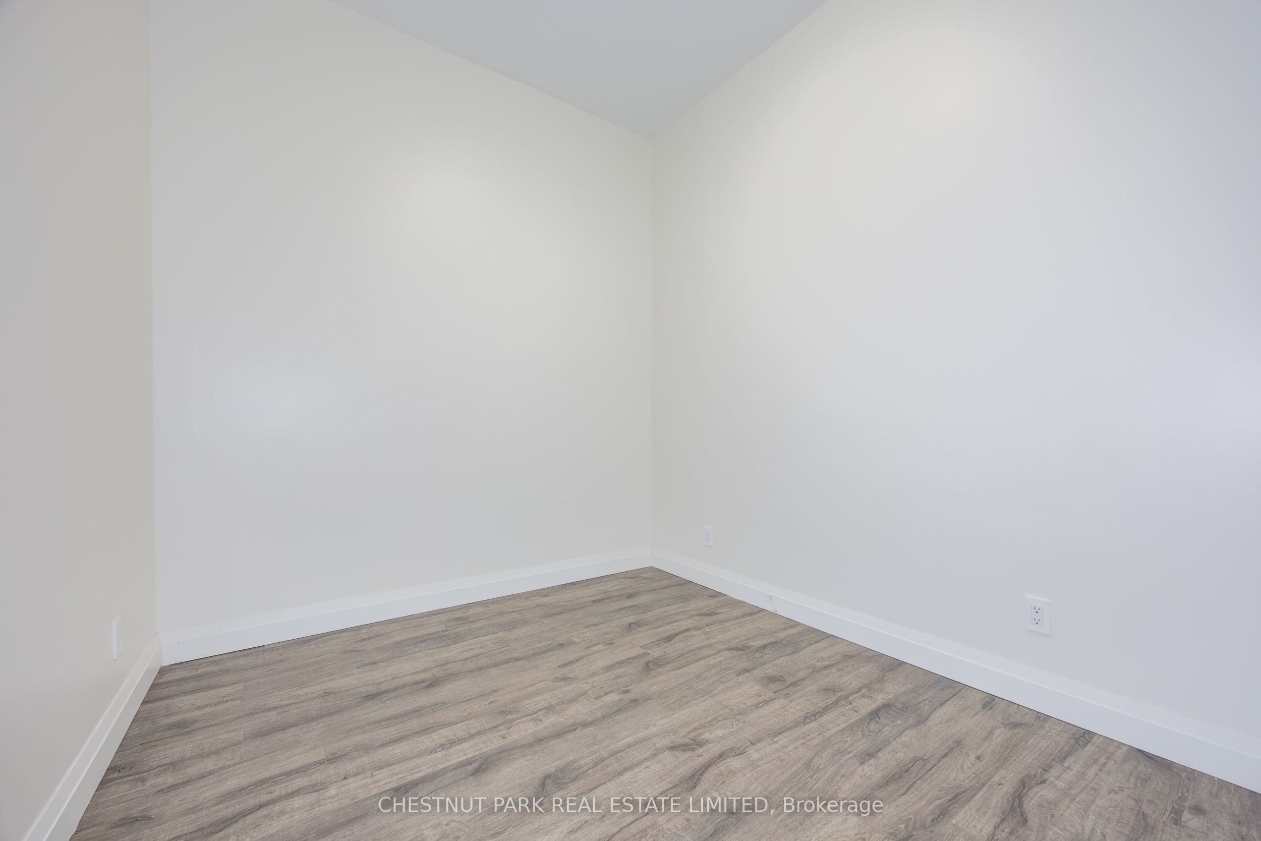 Additional image 6 of 2-414 1/2 Spadina Avenue, Toronto, ON, M5T 2G7