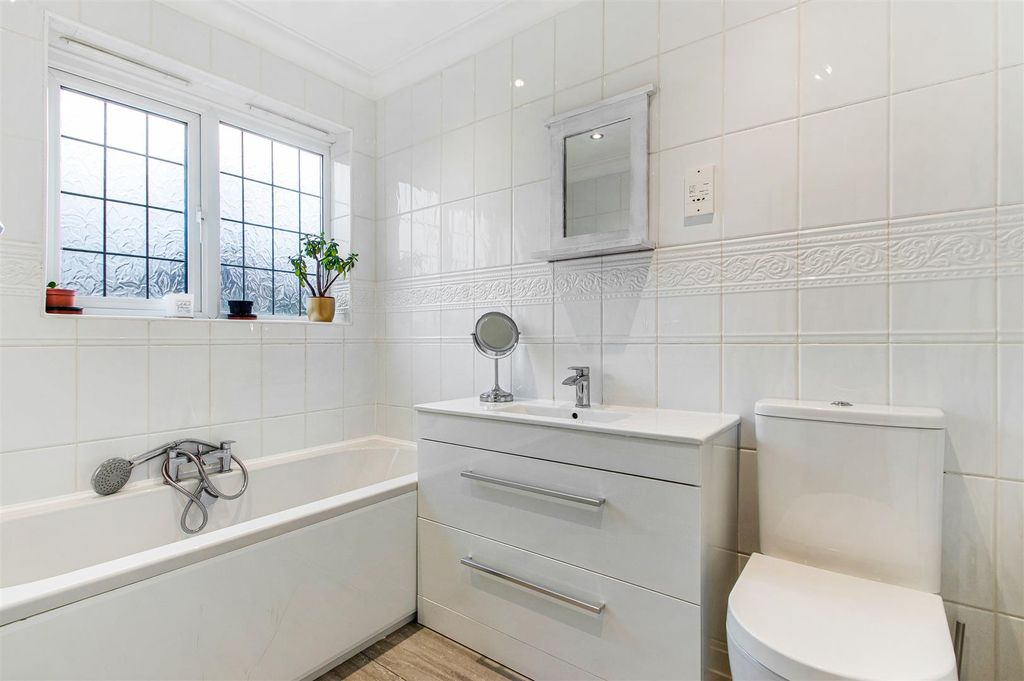 Additional image 20 of 4 bed detached house for saleWaystead Close, Northwich CW9
