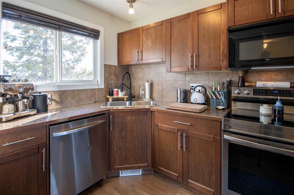 Additional image 5 of 203 Clover Way, Carstairs, AB, T0M 0N0