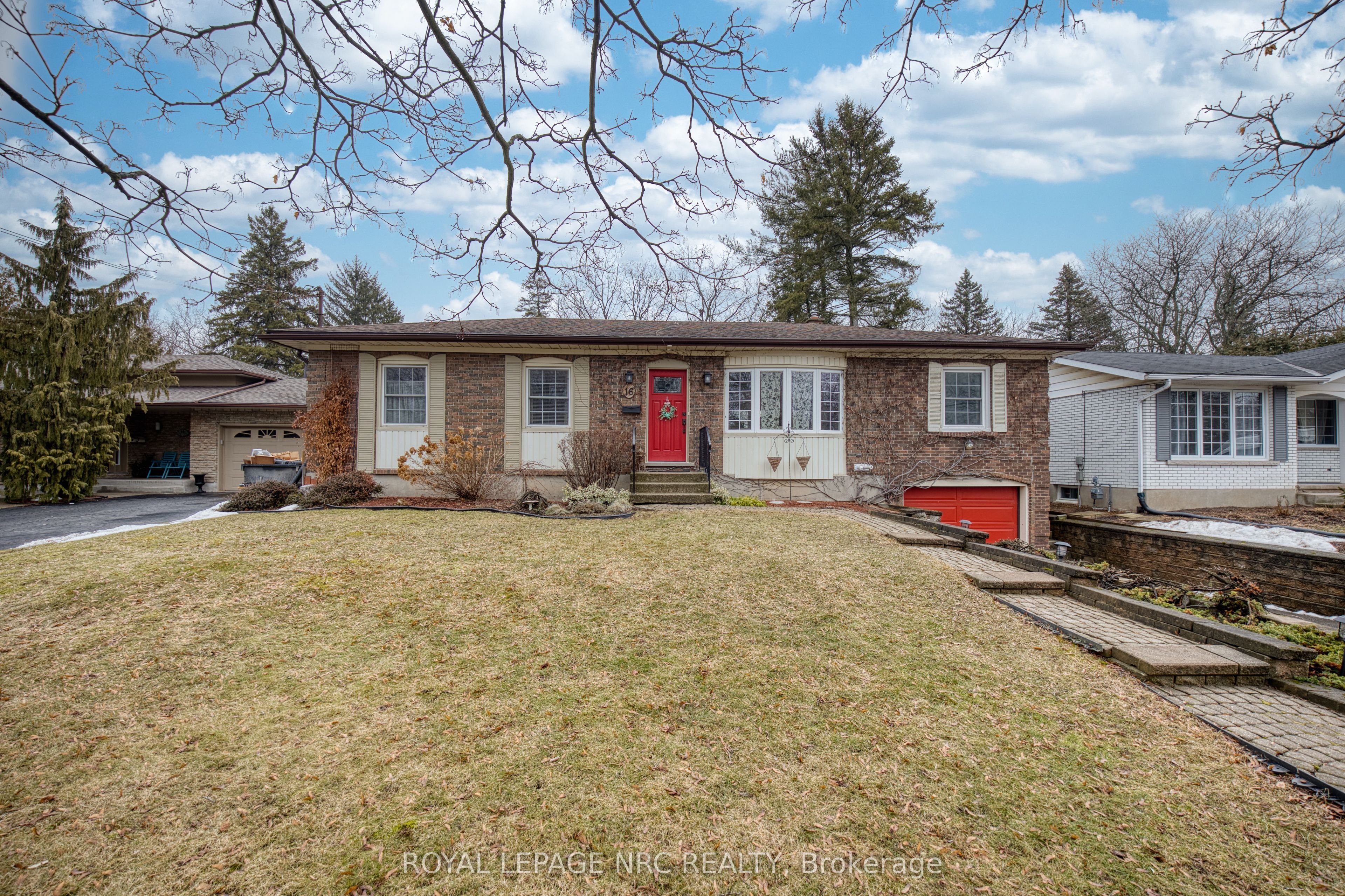 16 Rosemore Road, St. Catharines, ON, L2S 1A8