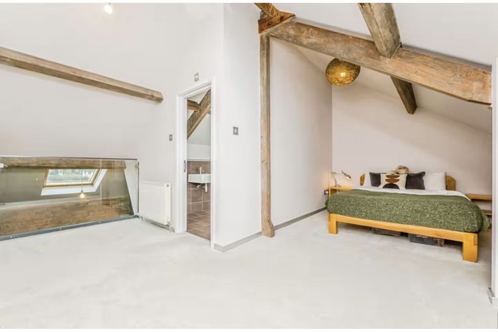 Additional image 6 of 2 bed property for saleSevern Square, Cardiff CF11