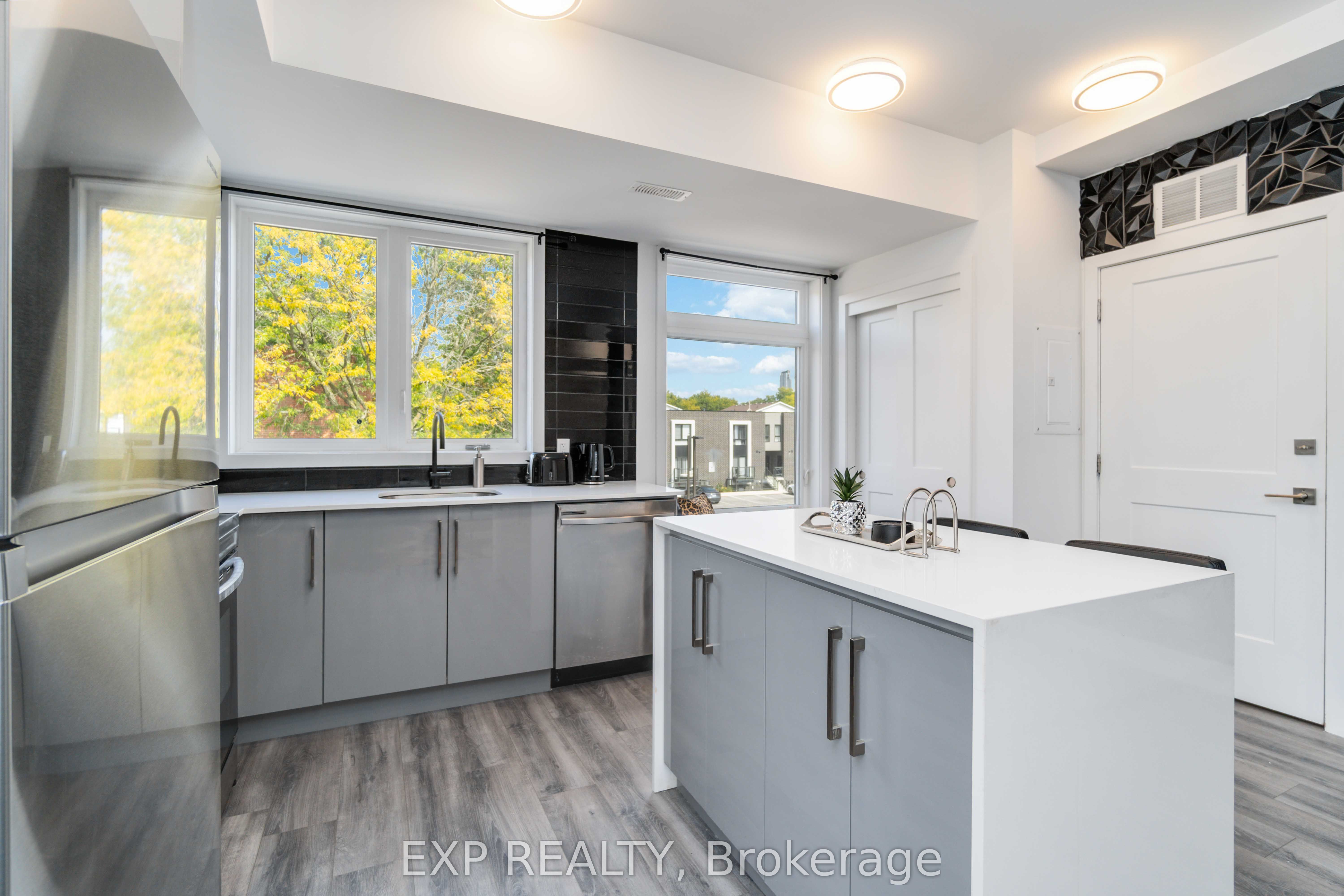 Additional image 5 of 312-6065 Mcleod Road N, Niagara Falls, ON, L2G 0Z7