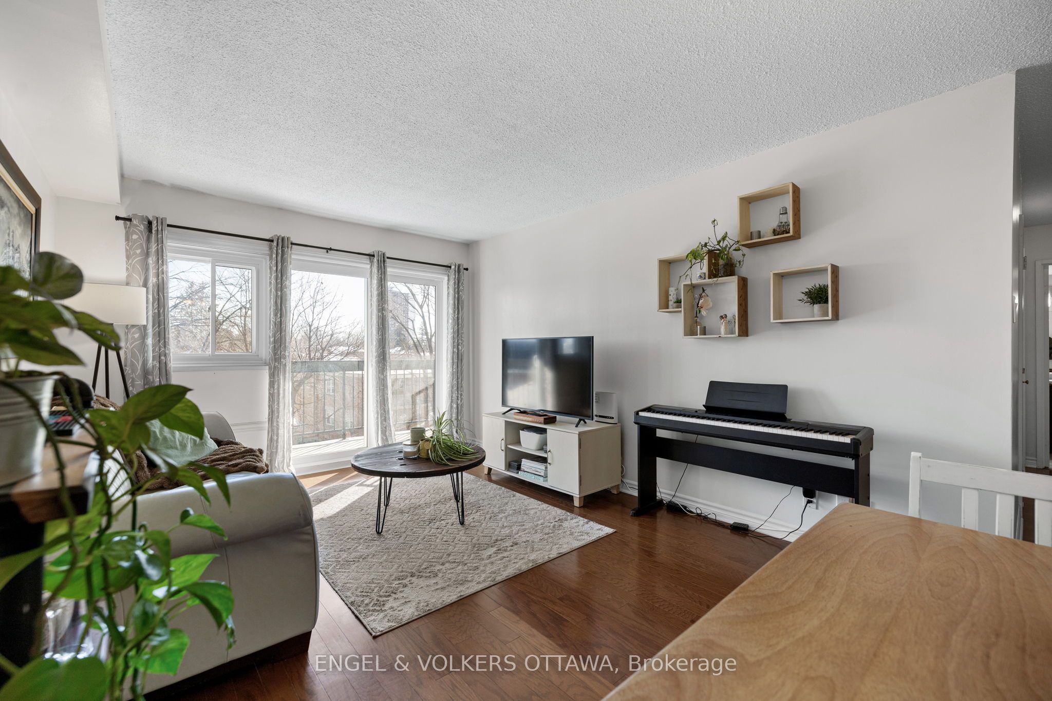 Additional image 3 of 303-158A Mcarthur Avenue, Ottawa, ON, K1L 7E7