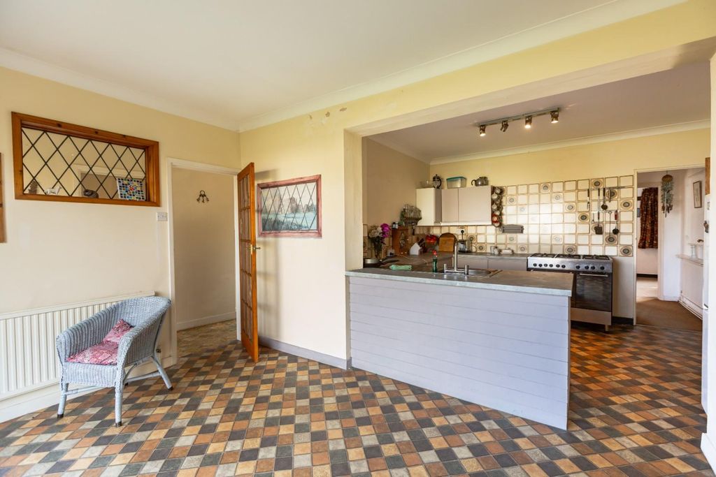 Additional image 7 of 4 bed detached house for salePennard Drive, Southgate, Swansea SA3