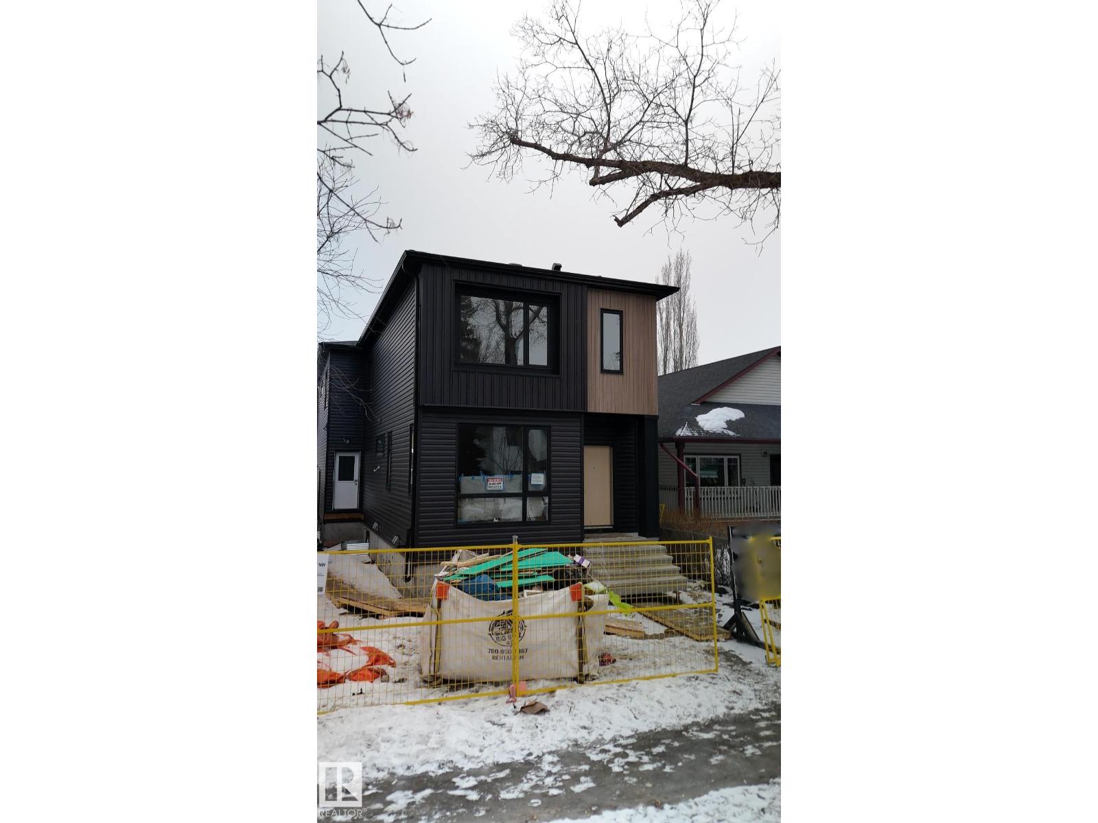10352/10354 147 Street NW, Edmonton, AB, T5N3C3