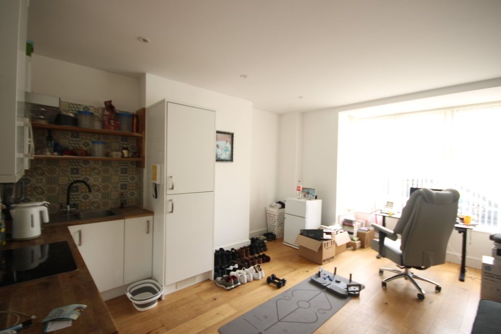 Additional image 3 of 1 bed flat for saleLa Route De St Aubin, St Helier JE2