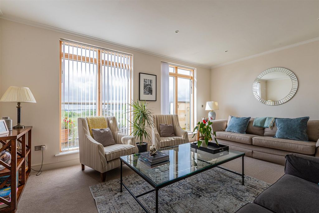 Additional image 17 of 4 bed property for saleWindsor Esplanade, Cardiff CF10