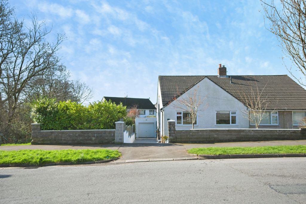 2 bed semi-detached bungalow for saleHeol Uchaf, Cardiff CF14